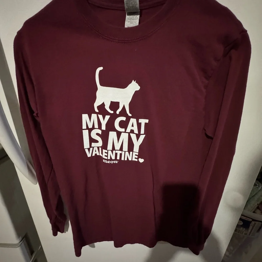 Gildan Burgundy 'My Cat is My Valentine' Long Sleeve Shirt